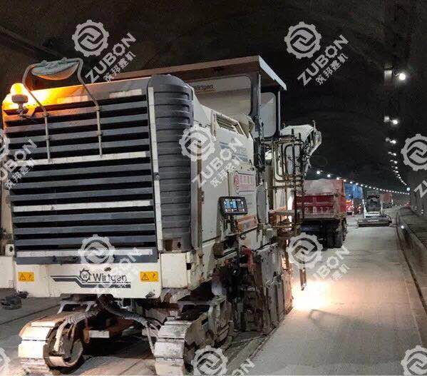 銑刨機自動找平控制系統(tǒng)在施工中的應用